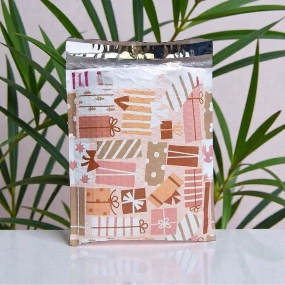 Gift Box Print Bubble Mailers 8.5" x 12" Pack of 10 - Picture 3 of 9